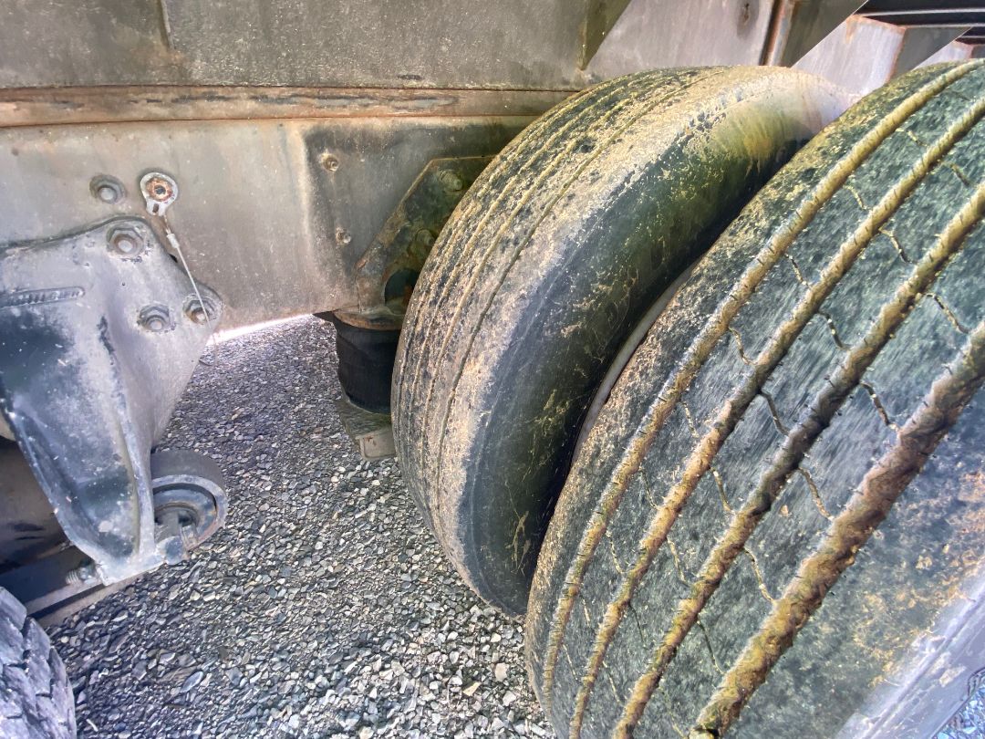 1995 FREIGHTLINER FL80 - Image 22